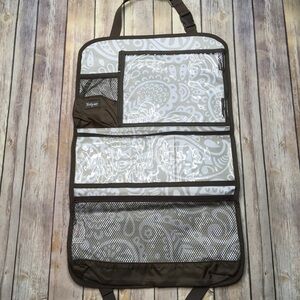 NIP THIRTY ONE Hang-Up Activity Organizer in Taupe Playful Parade